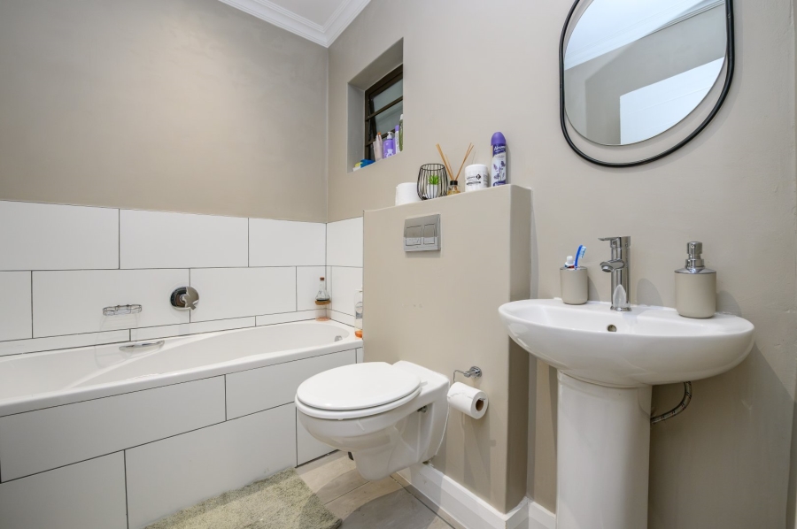2 Bedroom Property for Sale in Kabega Park Eastern Cape
